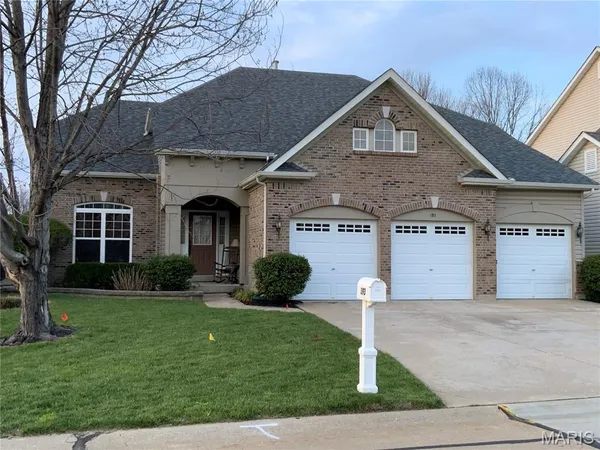 $469,500 | 193 Berry Manor Circle, St. Peters, MO 63376