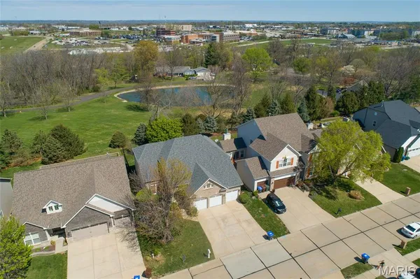 $469,500 | 193 Berry Manor Circle, St. Peters, MO 63376