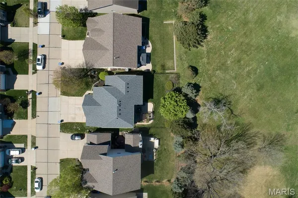 $469,500 | 193 Berry Manor Circle, St. Peters, MO 63376