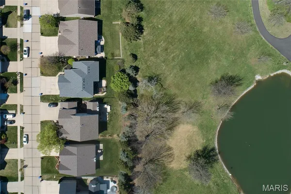$469,500 | 193 Berry Manor Circle, St. Peters, MO 63376