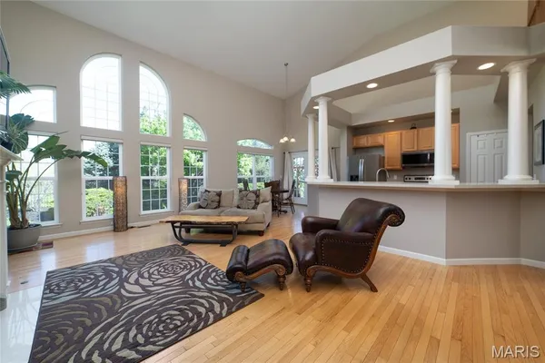 $469,500 | 193 Berry Manor Circle, St. Peters, MO 63376