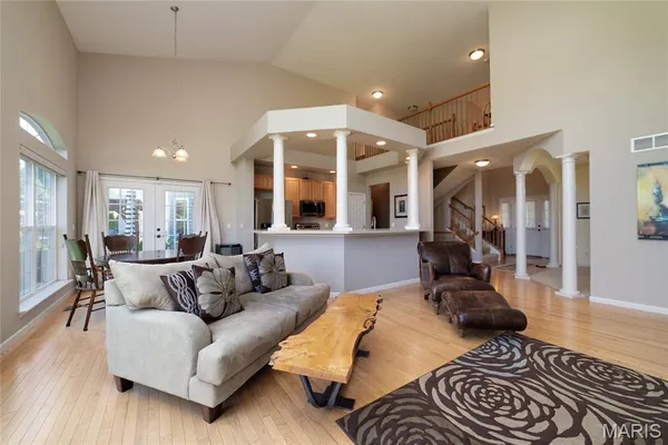 $469,500 | 193 Berry Manor Circle, St. Peters, MO 63376