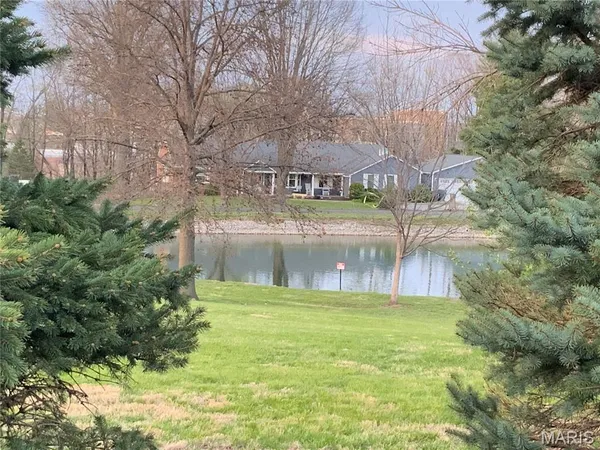 $469,500 | 193 Berry Manor Circle, St. Peters, MO 63376