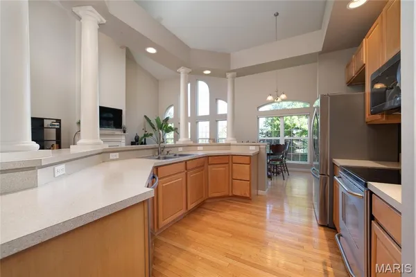 $469,500 | 193 Berry Manor Circle, St. Peters, MO 63376