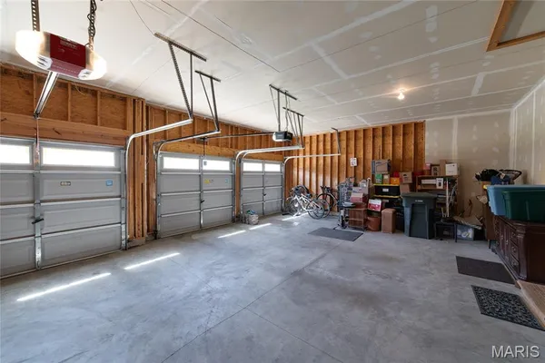 $469,500 | 193 Berry Manor Circle, St. Peters, MO 63376
