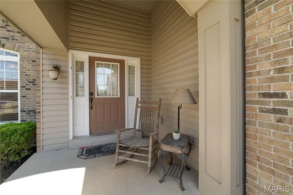 $469,500 | 193 Berry Manor Circle, St. Peters, MO 63376