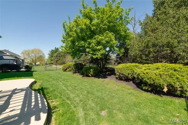 $469,500 | 193 Berry Manor Circle, St. Peters, MO 63376