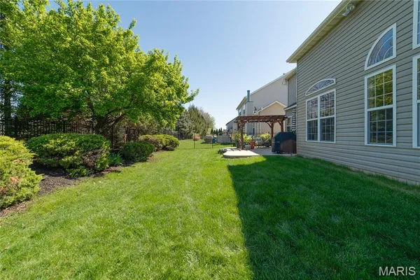 $469,500 | 193 Berry Manor Circle, St. Peters, MO 63376