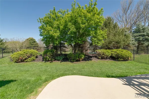 $469,500 | 193 Berry Manor Circle, St. Peters, MO 63376