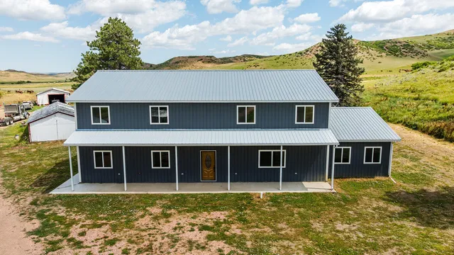 $765,000 | 695 Dow Prong Road, Wyarno, WY 82845