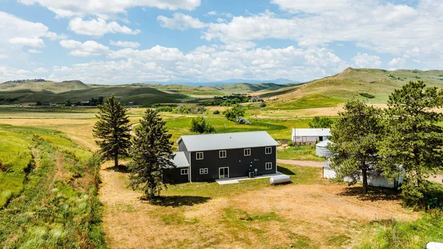 $765,000 | 695 Dow Prong Road, Wyarno, WY 82845