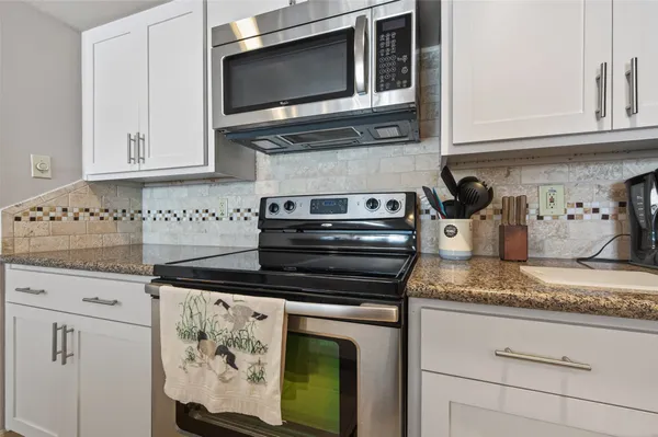 $191,500 | 15575 Marina Drive, Unit 217C, Montgomery, TX 77356