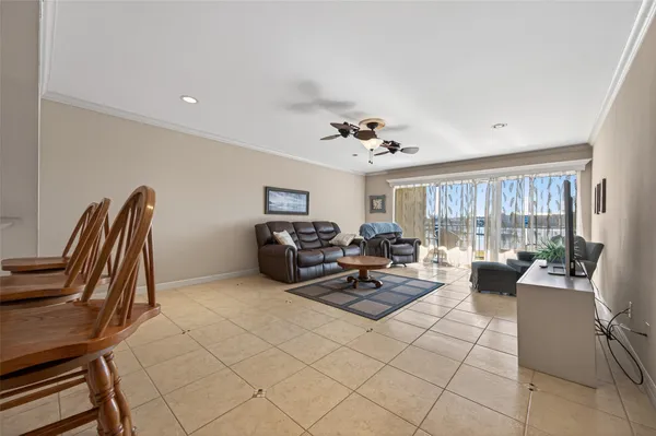 $191,500 | 15575 Marina Drive, Unit 217C, Montgomery, TX 77356