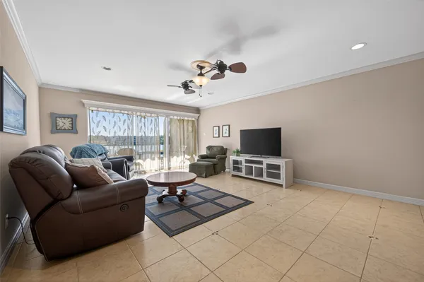 $197,500 | 15575 Marina Drive, Unit 217C, Montgomery, TX 77356