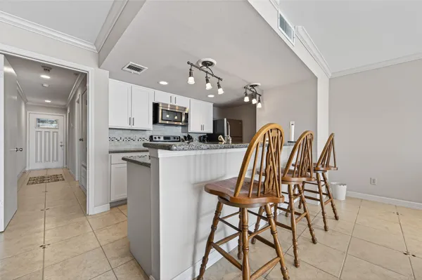 $191,500 | 15575 Marina Drive, Unit 217C, Montgomery, TX 77356