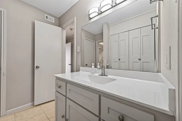 $197,500 | 15575 Marina Drive, Unit 217C, Montgomery, TX 77356