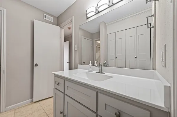 $191,500 | 15575 Marina Drive, Unit 217C, Montgomery, TX 77356