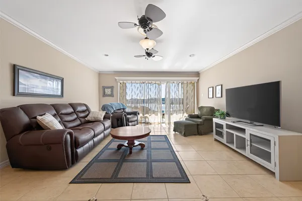 $191,500 | 15575 Marina Drive, Unit 217C, Montgomery, TX 77356