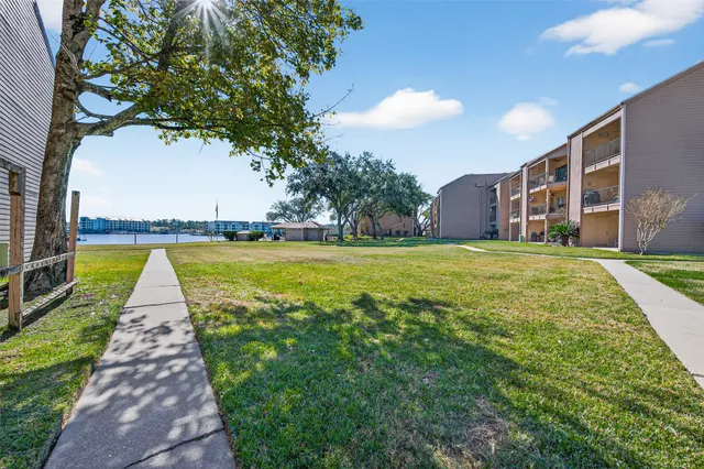 $197,500 | 15575 Marina Drive, Unit 217C, Montgomery, TX 77356