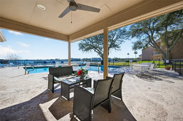 $191,500 | 15575 Marina Drive, Unit 217C, Montgomery, TX 77356