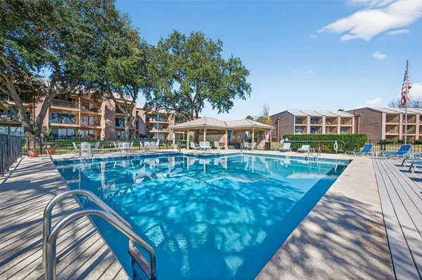 $191,500 | 15575 Marina Drive, Unit 217C, Montgomery, TX 77356