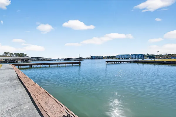 $197,500 | 15575 Marina Drive, Unit 217C, Montgomery, TX 77356