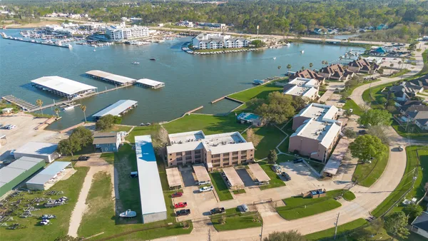 $197,500 | 15575 Marina Drive, Unit 217C, Montgomery, TX 77356