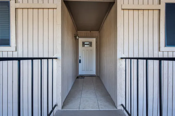 $197,500 | 15575 Marina Drive, Unit 217C, Montgomery, TX 77356