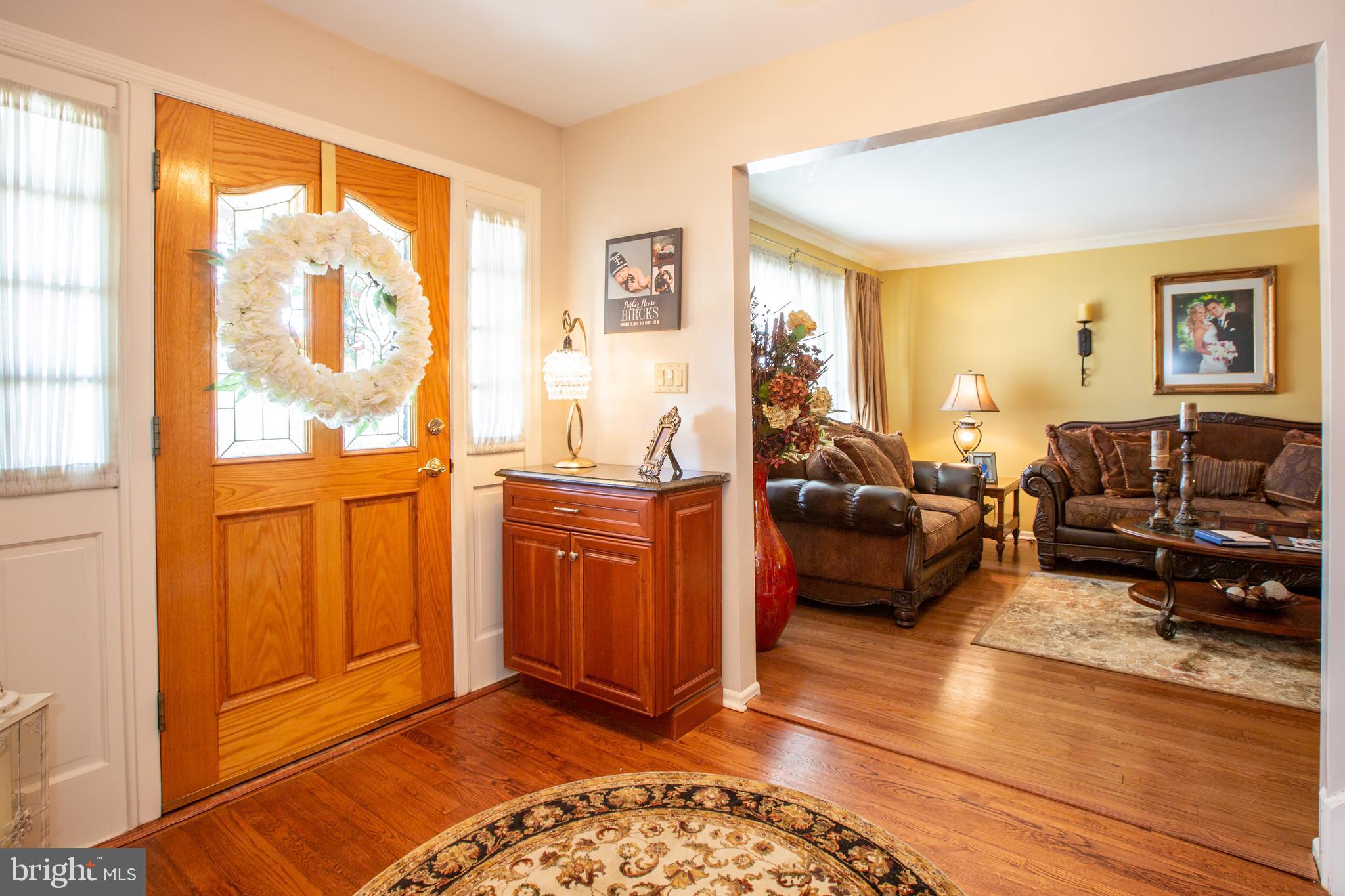 7 Weyburne Road Hamilton, NJ 08690 - Photo 8 of 54 Gallery Image 8