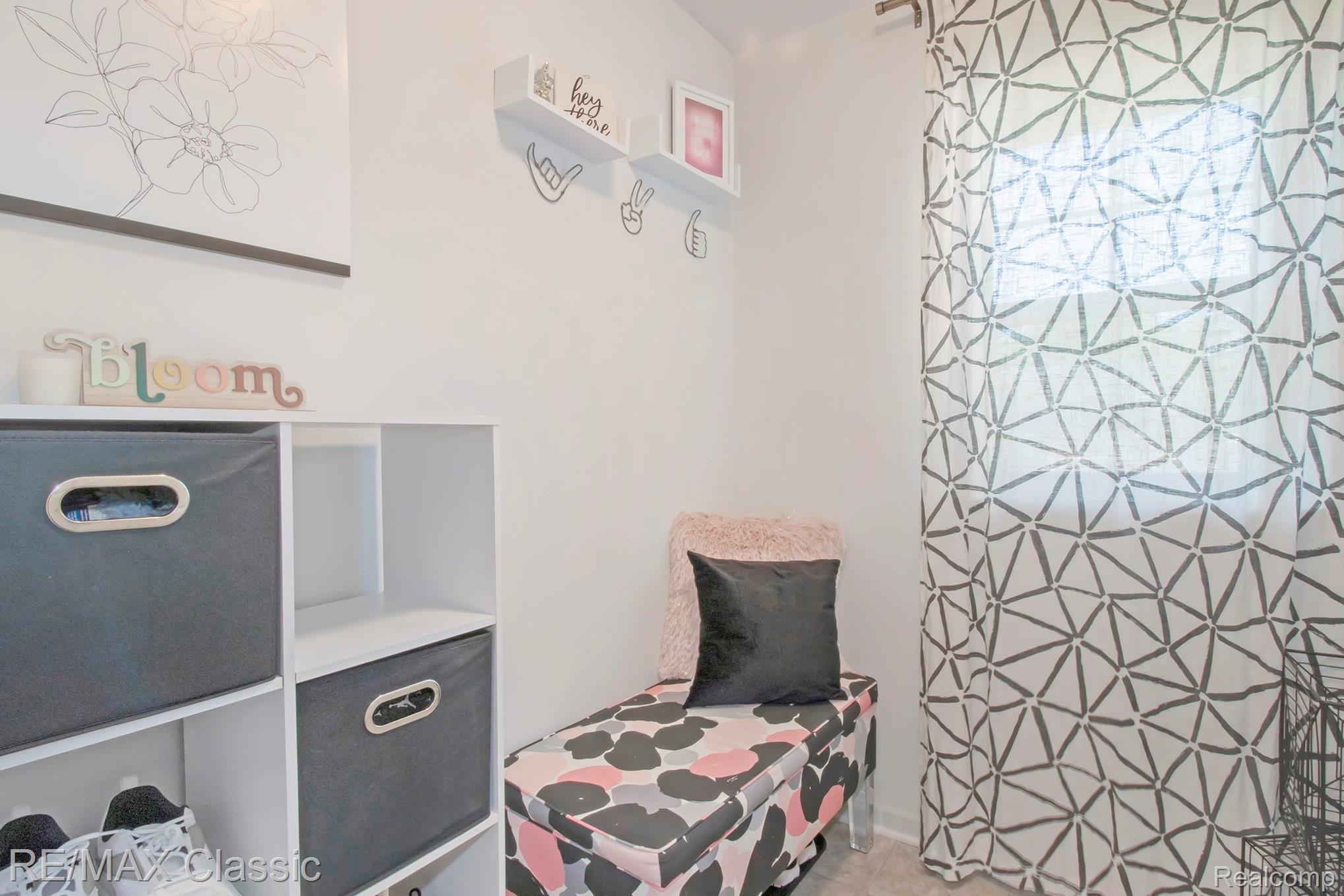 3514 South Rochester Road, Unit 12 Royal Oak, MI 48073 - Photo 25 of 29 Private Drop Zone/Mud Room off Garage