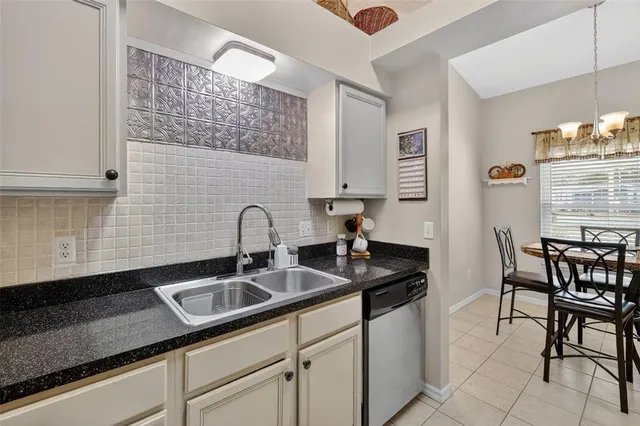 $267,900 | 24821 Pine Hill, Leesburg, FL 34748