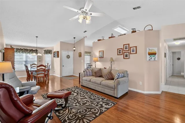 $267,900 | 24821 Pine Hill, Leesburg, FL 34748