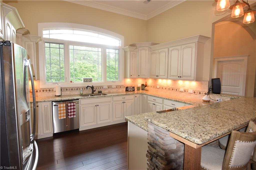 985 Old Westfield Road Pilot Mountain, NC 27041 - Photo 5 of 20 Gallery Image 5