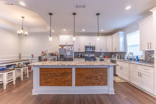 $250,000 | 2013 Congressman Hebert Drive, Chalmette, LA 70043