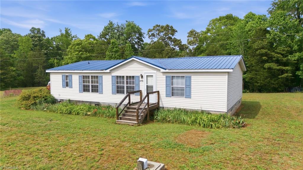 4790 Waynick Meadow Road Asheboro, NC 27205 - Photo 12 of 33 Another angle showing the front view of the home.