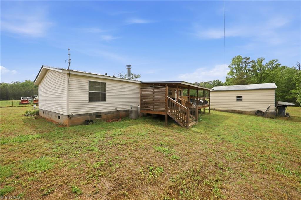 4790 Waynick Meadow Road Asheboro, NC 27205 - Photo 23 of 33 View of the covered deck.