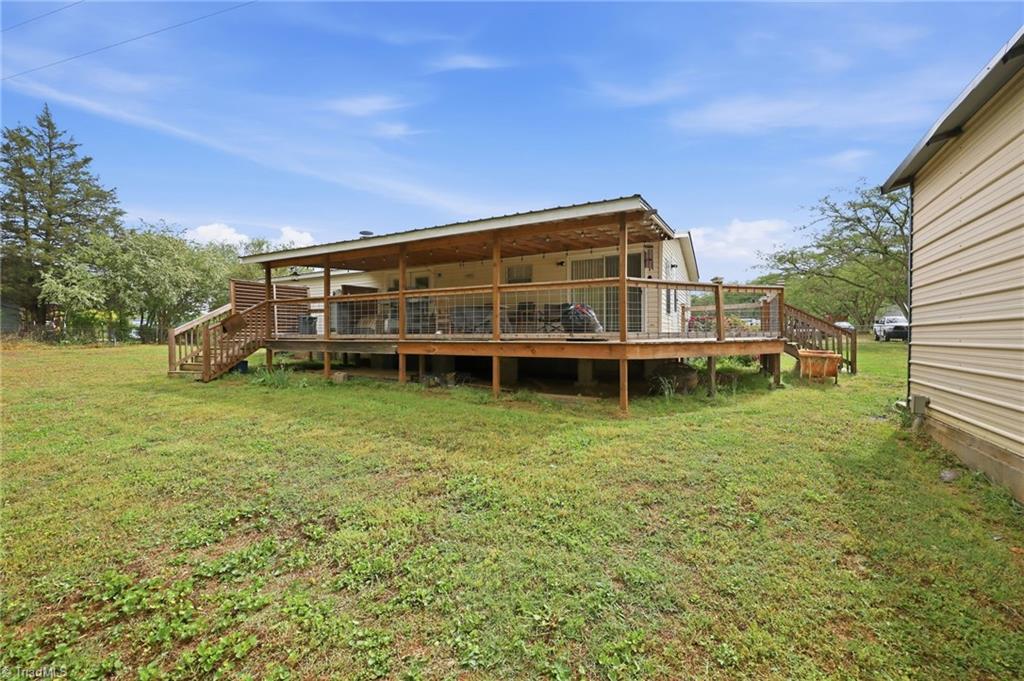 4790 Waynick Meadow Road Asheboro, NC 27205 - Photo 24 of 33 Another angle showing the covered back deck.