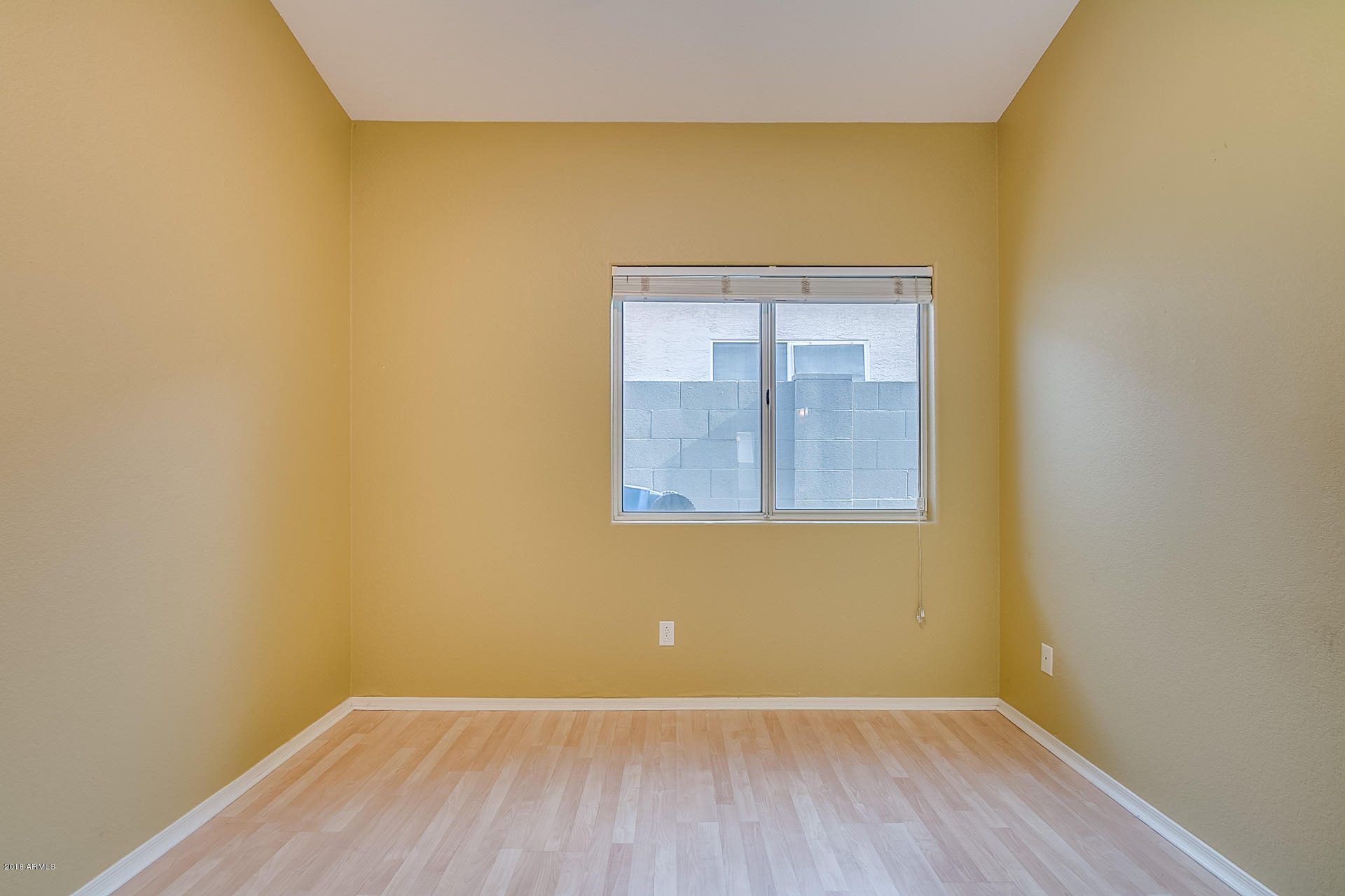 1327 East St John Road Phoenix, AZ 85022 - Photo 20 of 23 Saint John-20