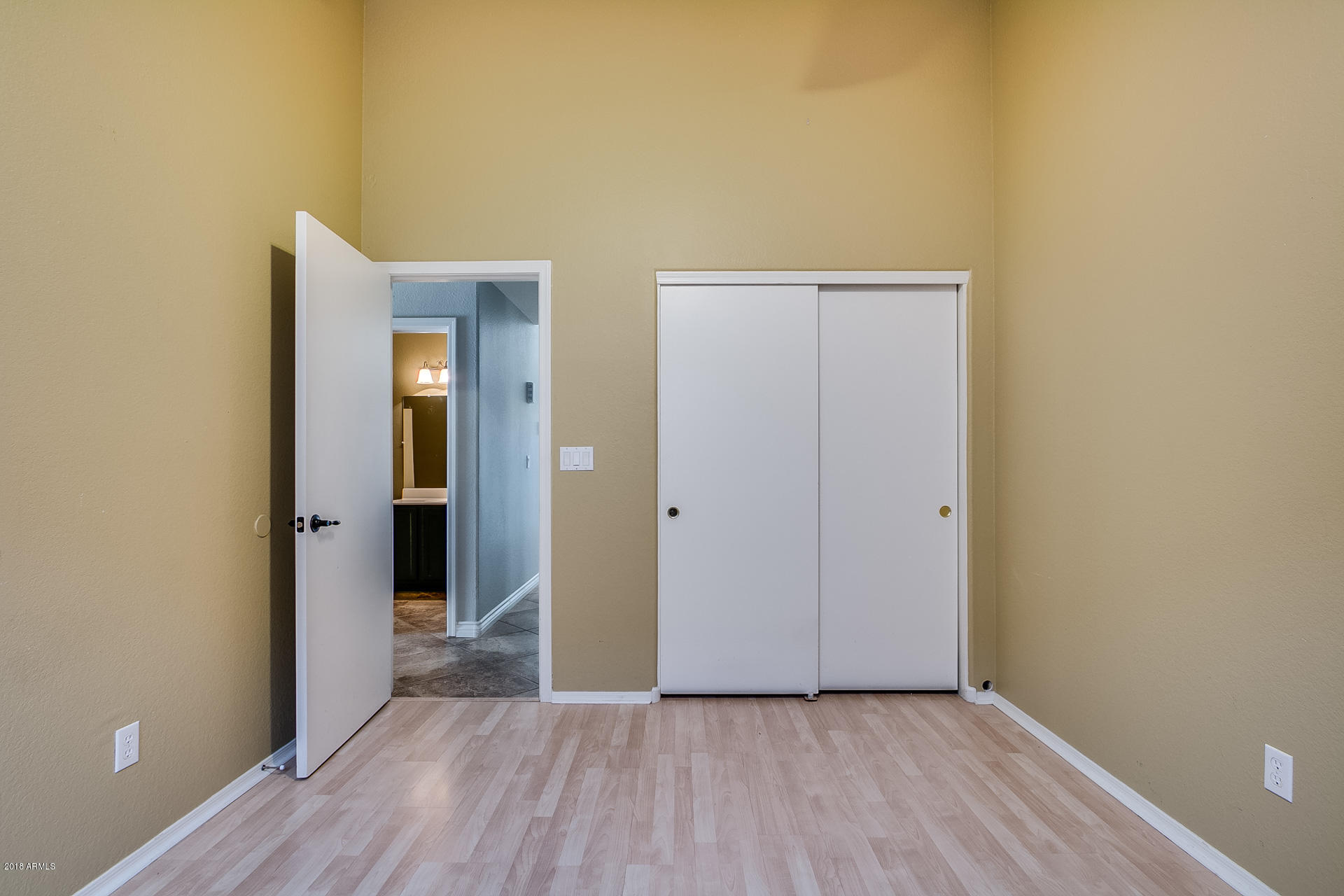 1327 East St John Road Phoenix, AZ 85022 - Photo 21 of 23 Saint John-21