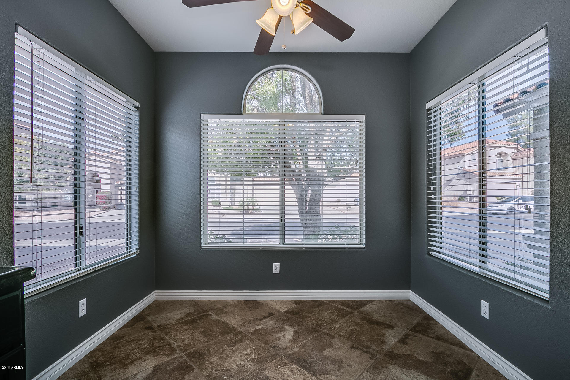 1327 East St John Road Phoenix, AZ 85022 - Photo 5 of 23 Saint John-6
