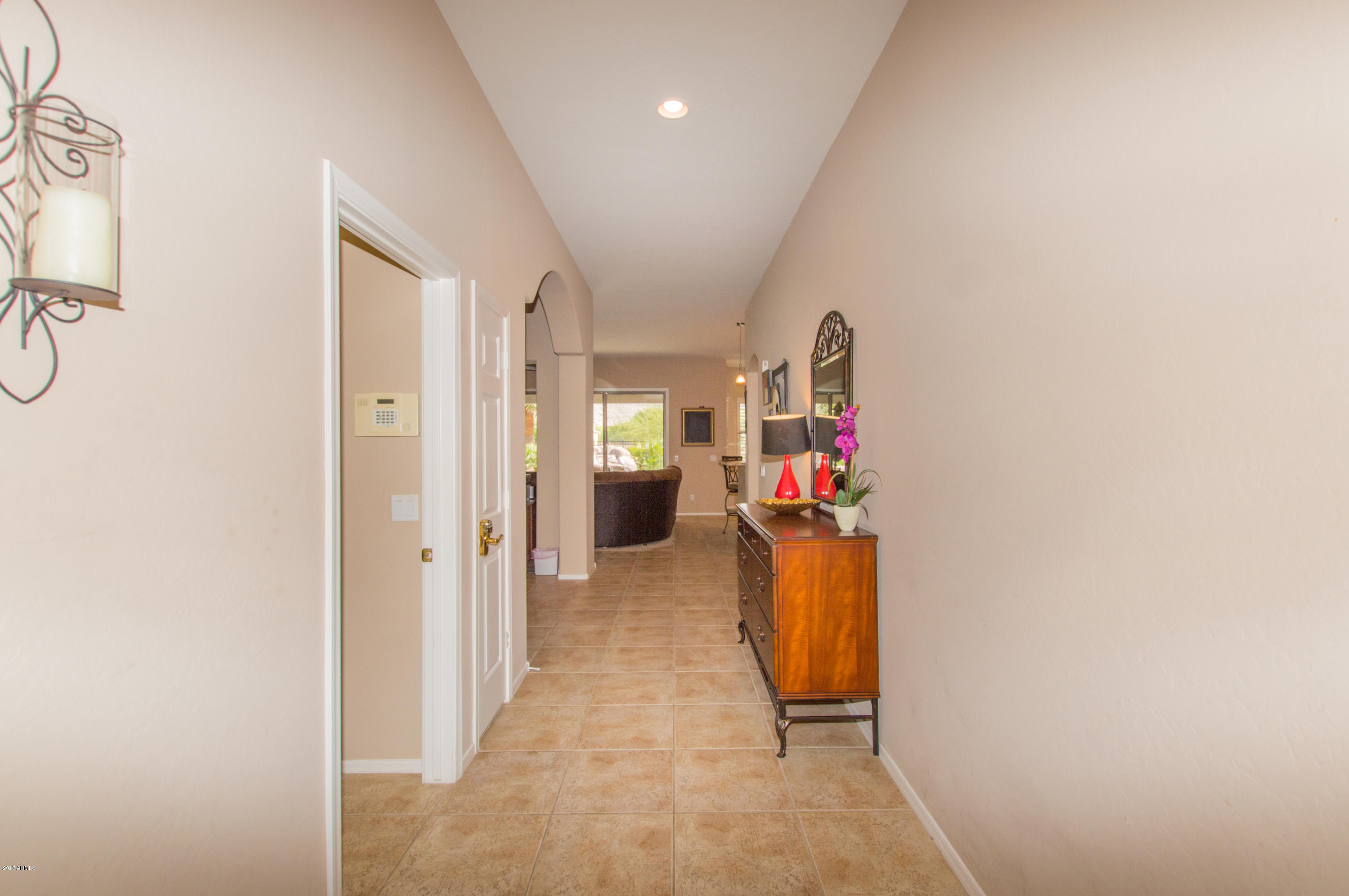 2625 East Fremont Road Phoenix, AZ 85042 - Photo 4 of 38