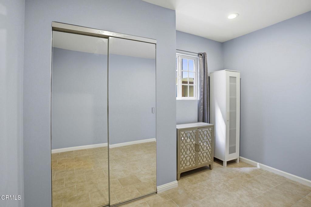1606 Glenwood Road, Unit A Glendale, CA 91201 - Photo 20 of 28 a view of an empty room