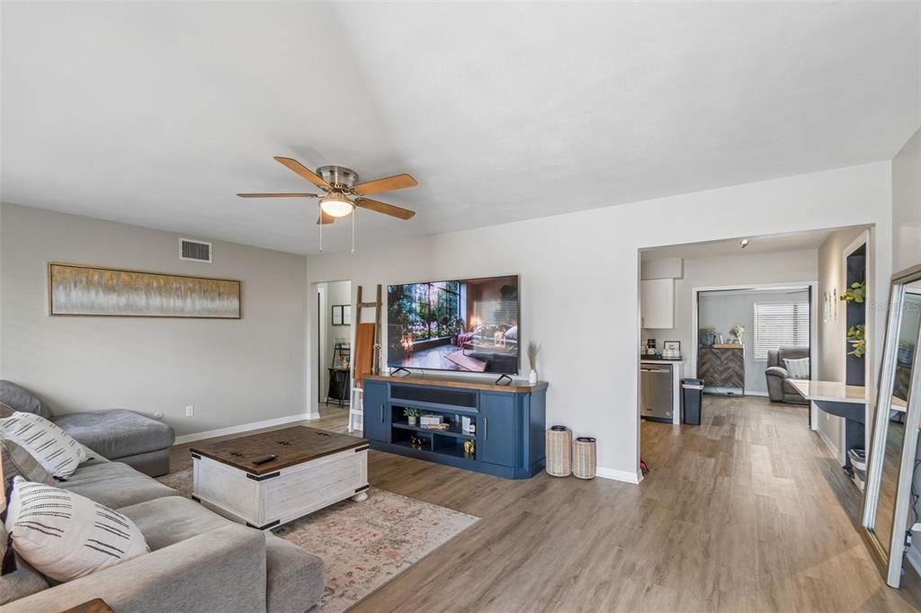 153 Stevenson Road Winter Haven, FL 33884 - Photo 10 of 56