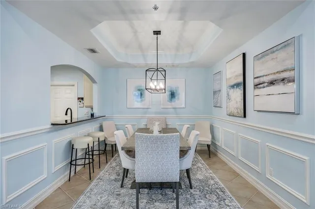 $1,100,000 | 2855 Tiburon Boulevard East, Unit 101, Naples, FL 34109