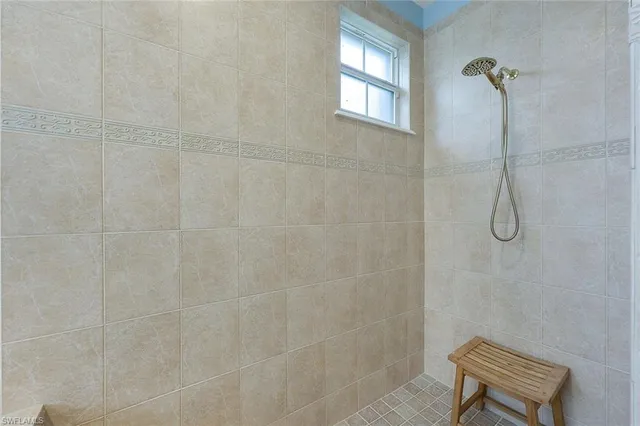 $1,100,000 | 2855 Tiburon Boulevard East, Unit 101, Naples, FL 34109