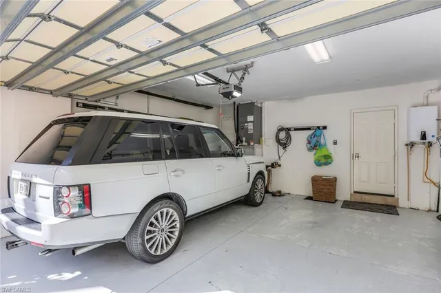 $1,100,000 | 2855 Tiburon Boulevard East, Unit 101, Naples, FL 34109