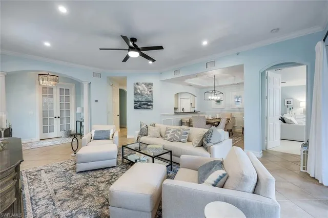 $1,100,000 | 2855 Tiburon Boulevard East, Unit 101, Naples, FL 34109