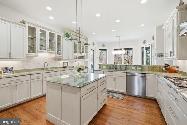 $3,250,000 | 10708 Lockland Road, Rockville, MD 20854