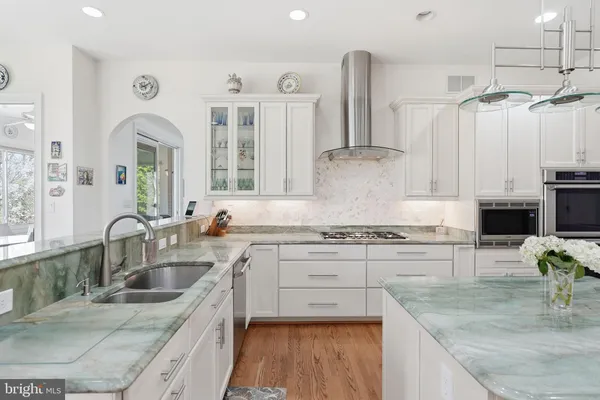 $3,250,000 | 10708 Lockland Road, Rockville, MD 20854