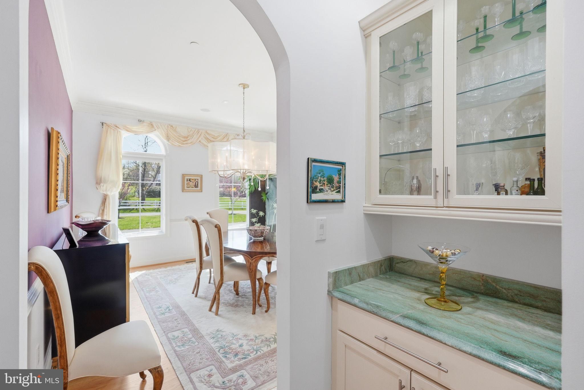 10708 Lockland Road Rockville, MD 20854 - Photo 21 of 64 Beverage Bar